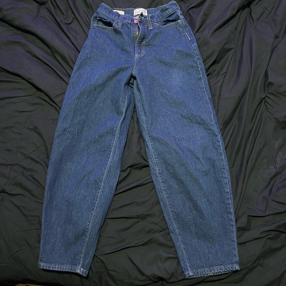 Universal Thread dark wash denim jeans size 0R from Target.